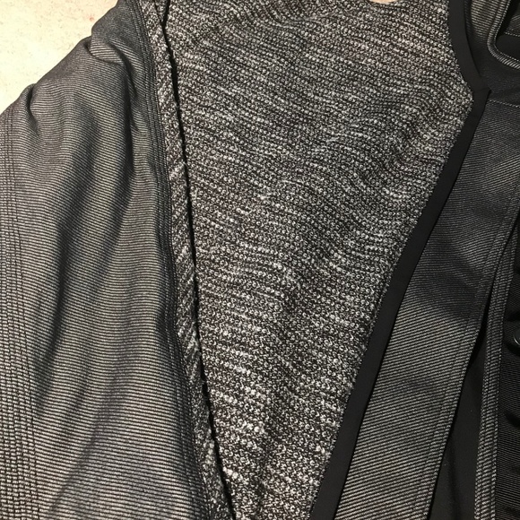 Lululemon Cocoon Car Coat - Picture 2 of 4